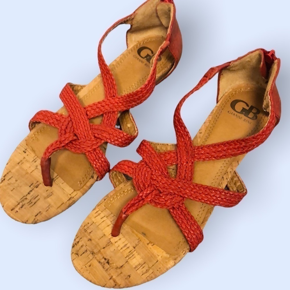 Gianni bini red sandals, sz 9M